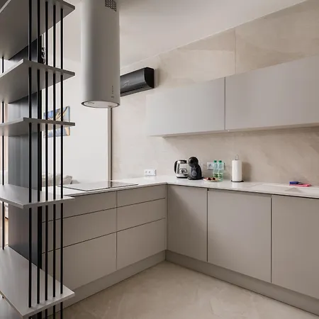 Apartment Metro Slodowiec Deluxe By Bookinghost *